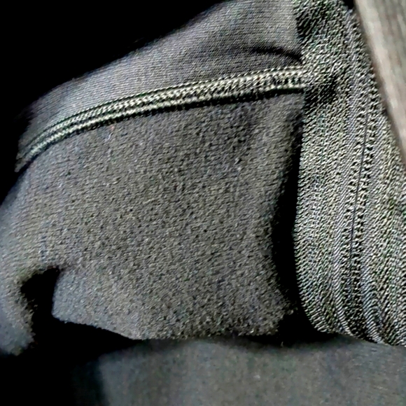 UNDER ARMOUR - Picture 6 of 9